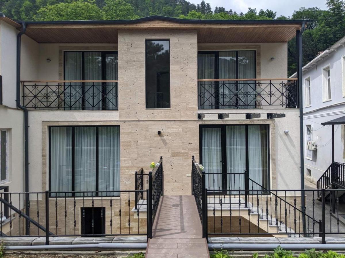 Riverside 博尔若米 外观 照片
