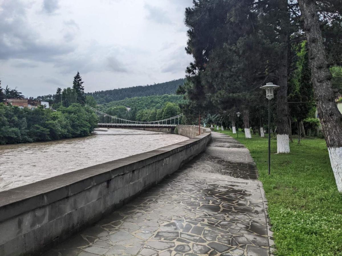 Riverside 博尔若米 外观 照片
