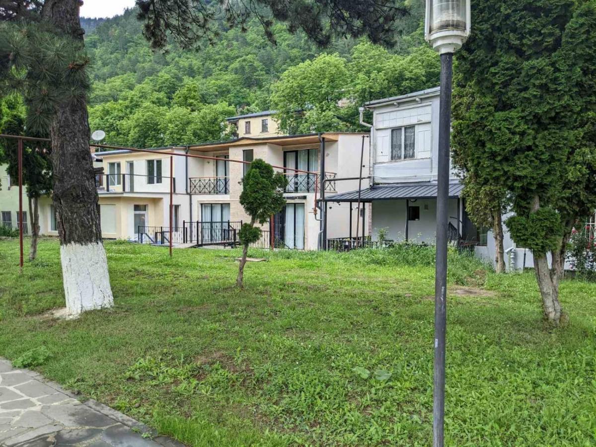 Riverside 博尔若米 外观 照片